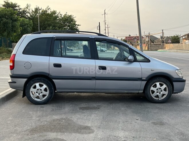 Opel Zafira 2001, 435,123 km - 1.6 l - Qusar