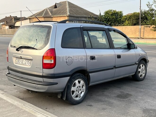 Opel Zafira 2001, 435,123 km - 1.6 l - Qusar