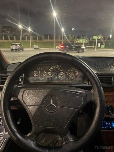 Mercedes E 220 1994, 404,870 km - 2.2 л - Bakı