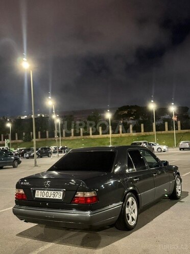 Mercedes E 220 1994, 404,870 km - 2.2 л - Bakı