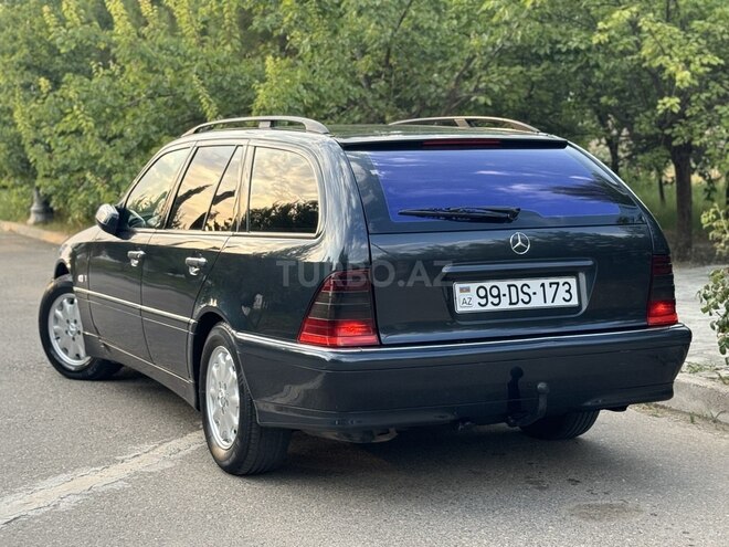 Mercedes C 220 1999, 318,000 km - 2.2 l - Saatlı