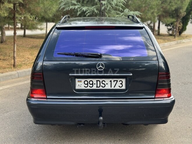 Mercedes C 220 1999, 318,000 km - 2.2 l - Saatlı