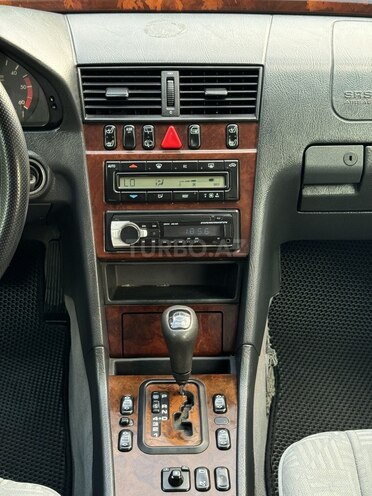 Mercedes C 220 1999, 318,000 km - 2.2 l - Saatlı