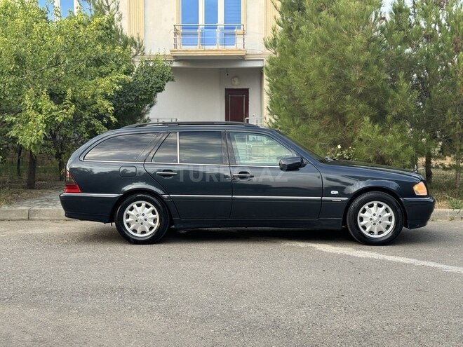 Mercedes C 220 1999, 318,000 km - 2.2 l - Saatlı