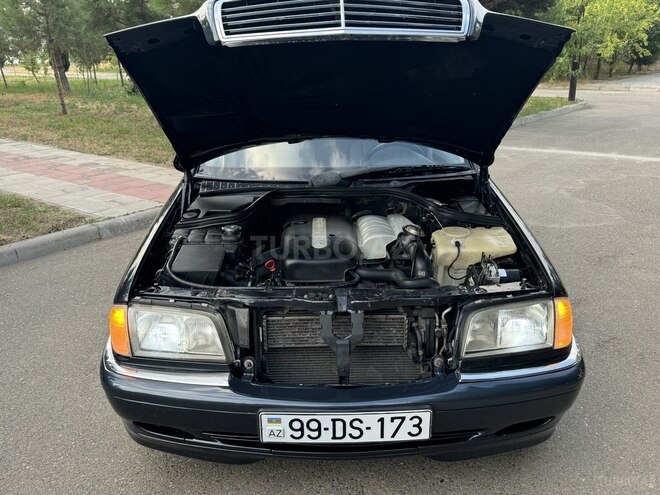 Mercedes C 220 1999, 318,000 km - 2.2 l - Saatlı