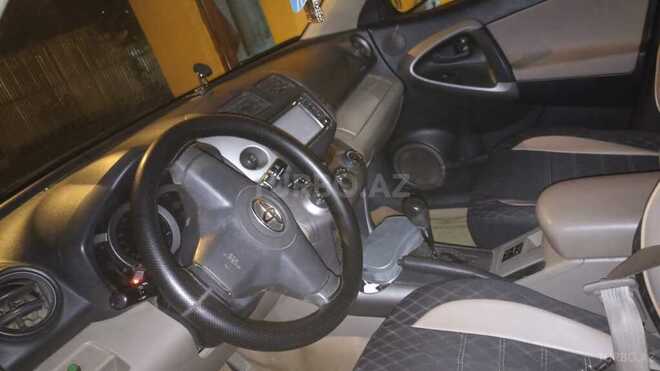 Toyota RAV4 2006, 288,000 km - 2.4 l - Tovuz