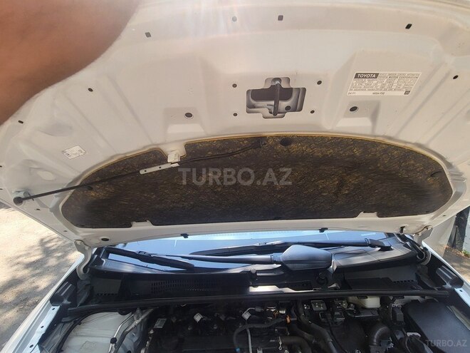 Toyota Prius 2023, 10,000 km - 2.0 л - Bakı
