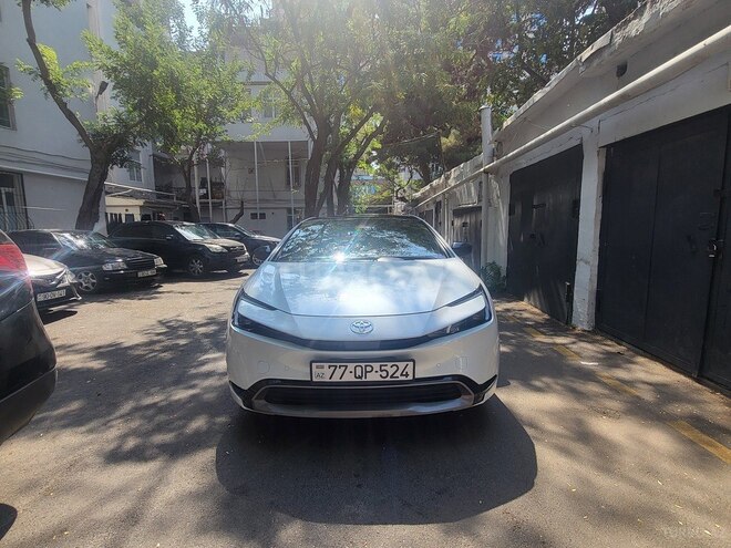Toyota Prius 2023, 10,000 km - 2.0 л - Bakı