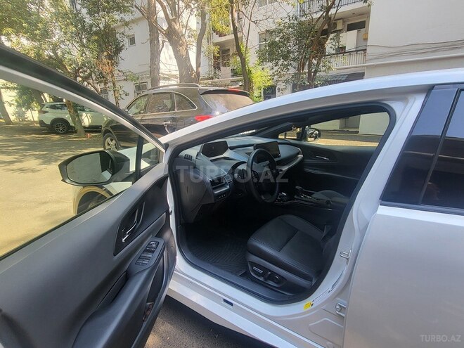 Toyota Prius 2023, 10,000 km - 2.0 л - Bakı