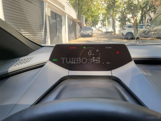 Toyota Prius 2023, 10,000 km - 2.0 л - Bakı