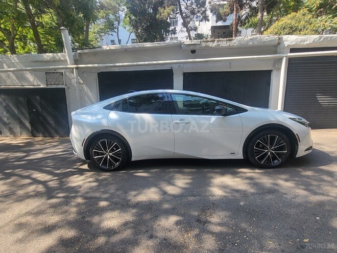 Toyota Prius 2023, 10,000 km - 2.0 л - Bakı