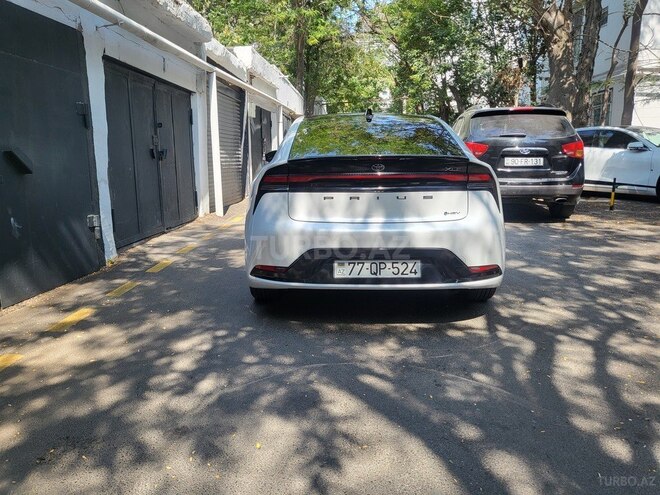 Toyota Prius 2023, 10,000 km - 2.0 л - Bakı