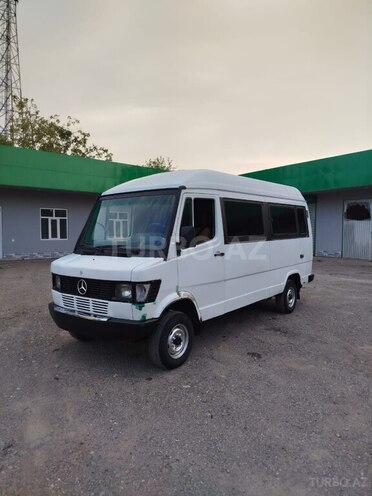 Mercedes 208 D 1994, 666,000 km - 2.3 l - Tovuz