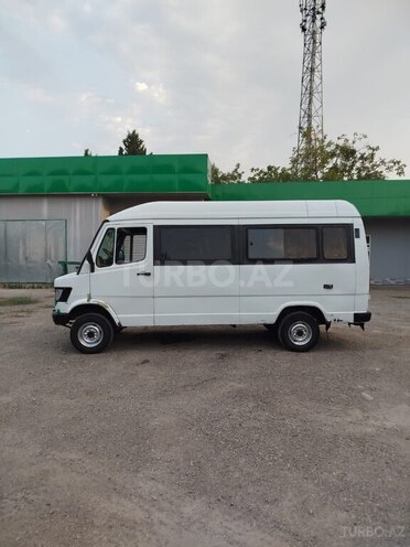 Mercedes 208 D 1994, 666,000 km - 2.3 l - Tovuz