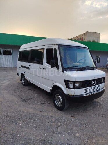 Mercedes 208 D 1994, 666,000 km - 2.3 l - Tovuz