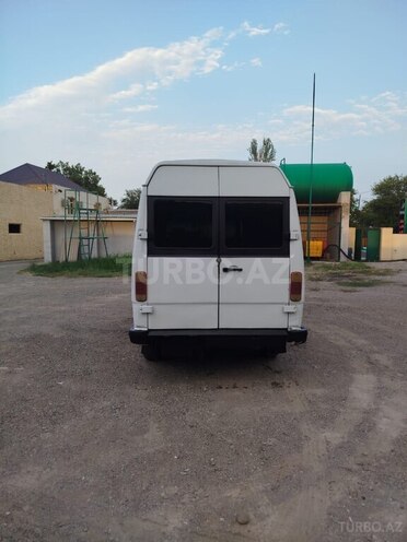 Mercedes 208 D 1994, 666,000 km - 2.3 l - Tovuz