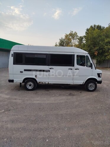 Mercedes 208 D 1994, 666,000 km - 2.3 l - Tovuz