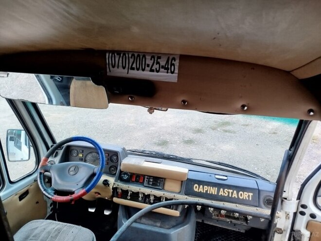 Mercedes 208 D 1994, 666,000 km - 2.3 l - Tovuz