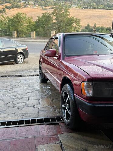 Mercedes 190 1991, 153,000 km - 2.0 л - Yardımlı