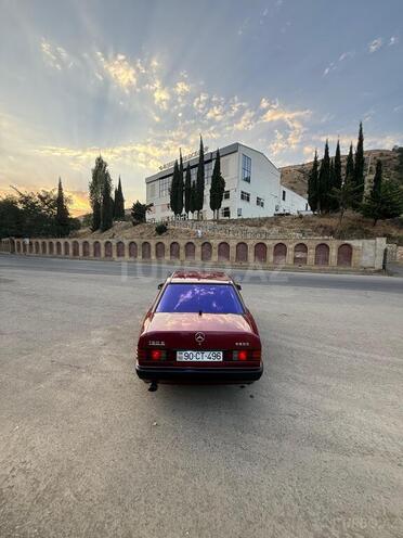 Mercedes 190 1991, 153,000 km - 2.0 л - Yardımlı