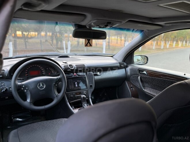 Mercedes C 240 2001, 235,400 km - 2.6 l - Lənkəran