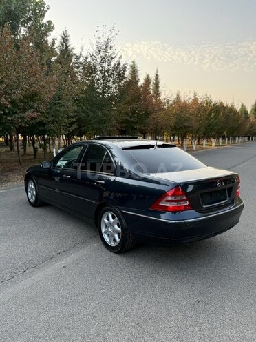 Mercedes C 240 2001, 235,400 km - 2.6 l - Lənkəran