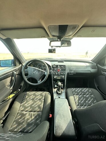 Mercedes C 200 2000, 235,000 km - 2.0 l - Bakı