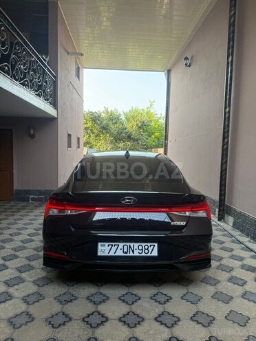 Hyundai Elantra 2022, 91,800 km - 2.0 л - Qazax