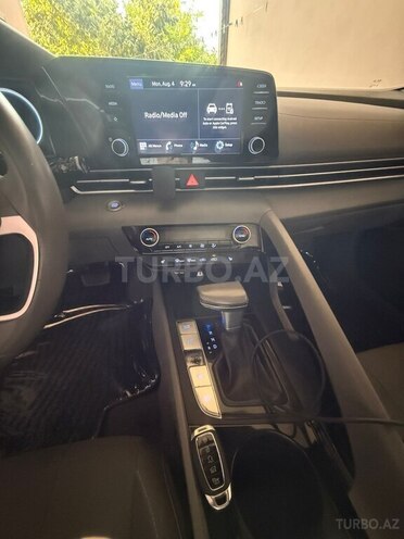 Hyundai Elantra 2022, 91,800 km - 2.0 л - Qazax