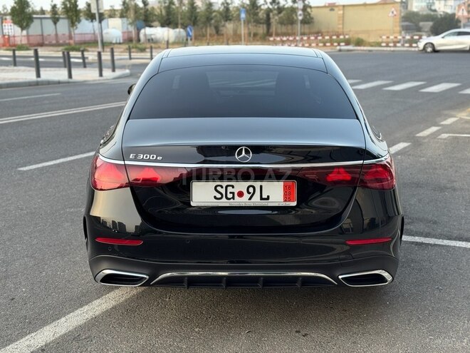 Mercedes E 300 e 2024, 18,000 km - 2.0 l - Bakı