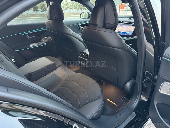 Mercedes E 300 e 2024, 18,000 km - 2.0 l - Bakı