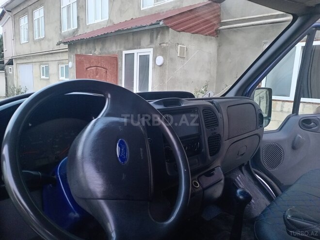 Ford Transit 2003, 374,000 km - 2.4 л - Quba