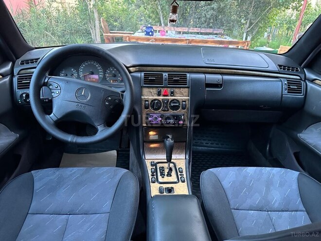Mercedes E 200 2000, 213,436 km - 2.0 l - Bakı