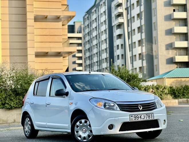 Renault Sandero 2013, 213,580 km - 1.6 l - Bakı