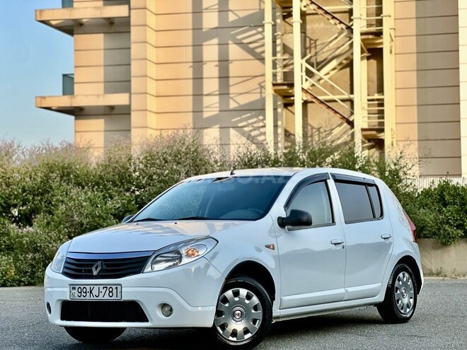 Renault Sandero 2013, 213,580 km - 1.6 l - Bakı