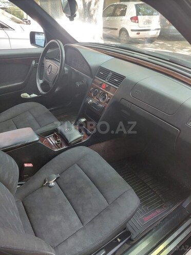 Mercedes C 250 1997, 580,000 km - 2.5 л - Bakı