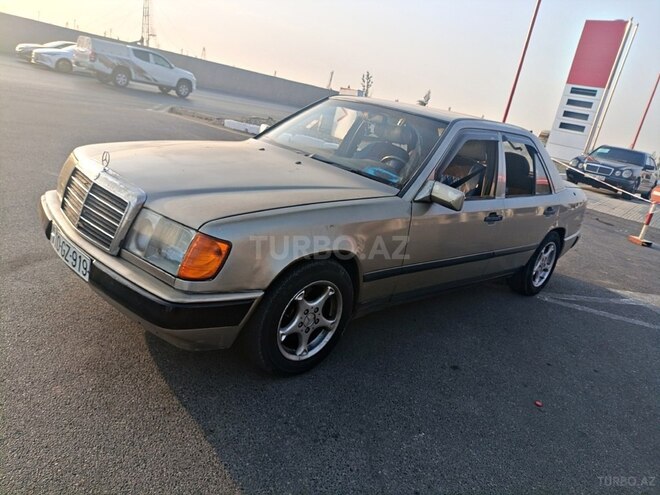 Mercedes E 200 1993, 740,000 km - 2.0 l - Bakı