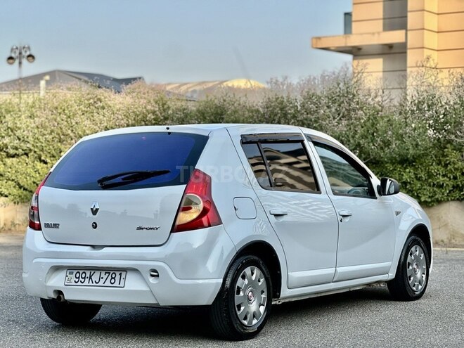 Renault Sandero 2013, 213,580 km - 1.6 l - Bakı