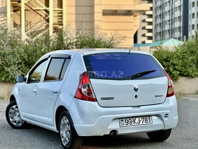 Renault Sandero 2013, 213,580 km - 1.6 l - Bakı