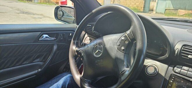 Mercedes C 240 2001, 427 km - 2.6 l - Quba