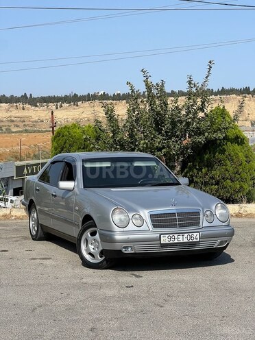 Mercedes E 240 1998, 202,000 km - 2.4 l - Bakı