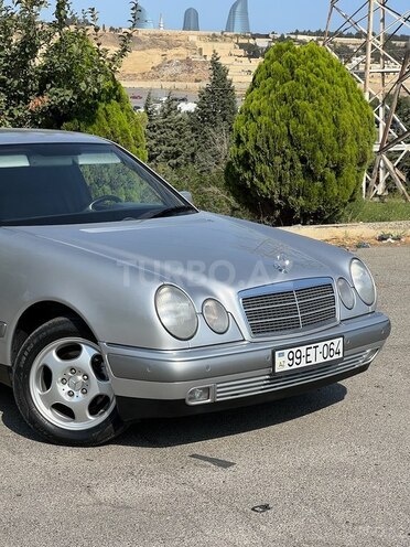 Mercedes E 240 1998, 202,000 km - 2.4 l - Bakı