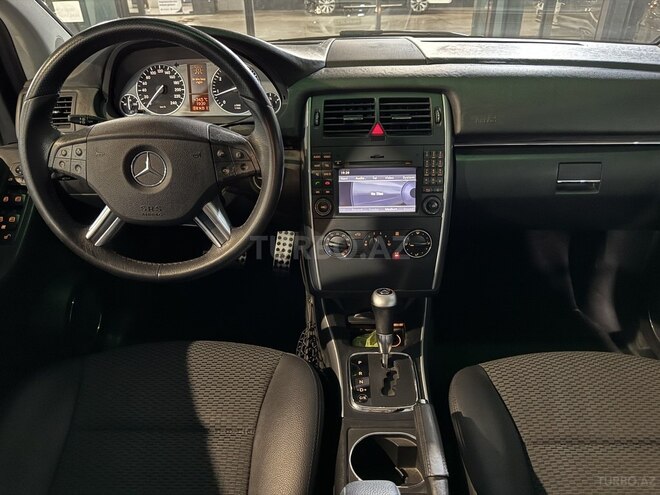 Mercedes B 180 2010, 107,000 km - 1.7 л - Bakı