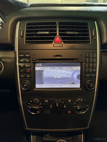 Mercedes B 180 2010, 107,000 km - 1.7 л - Bakı