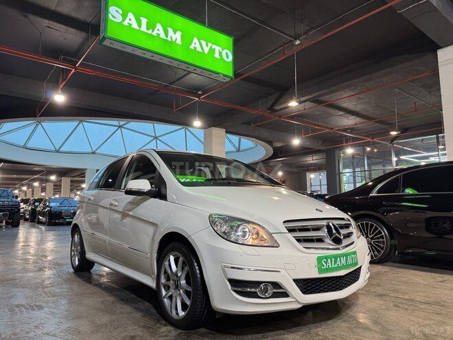 Mercedes B 180 2010, 107,000 km - 1.7 л - Bakı