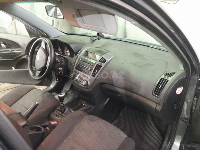 Kia  2009, 700,000 km - 1.6 l - Bakı