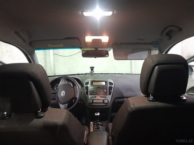 Kia  2009, 700,000 km - 1.6 l - Bakı