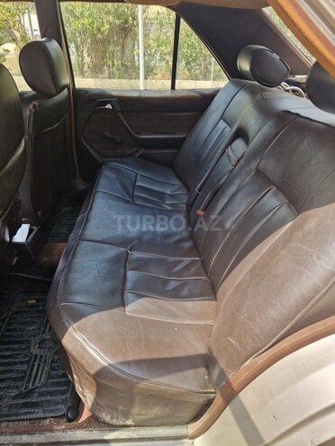 Mercedes E 230 1989, 250,000 km - 2.3 l - Goranboy