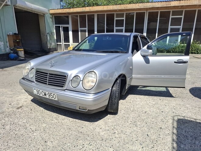 Mercedes E 240 1999, 120,000 km - 2.6 l - Sabirabad