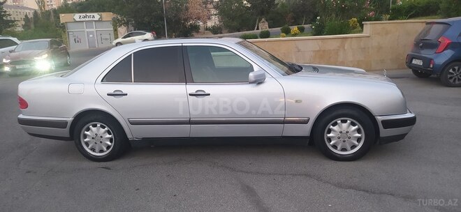 Mercedes E 230 1996, 390,356 km - 2.3 l - Bakı